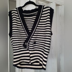 Sweater vest